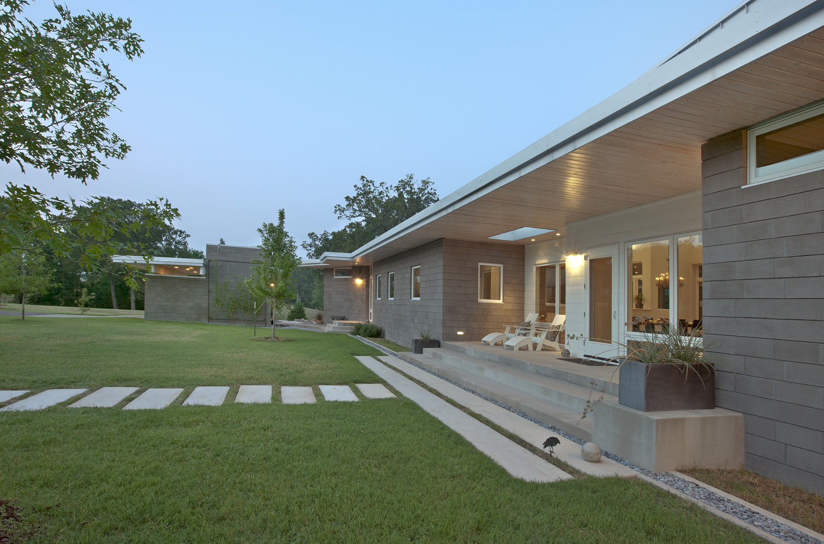 Bennett_exterior_03