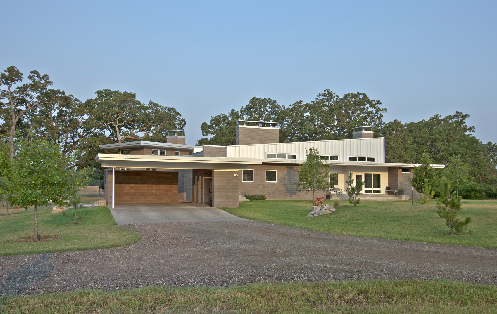 Bennett_exterior_06