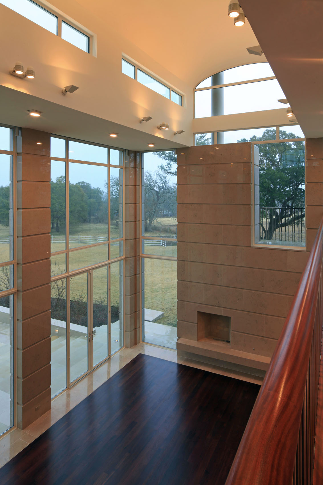 OakField_interior_06